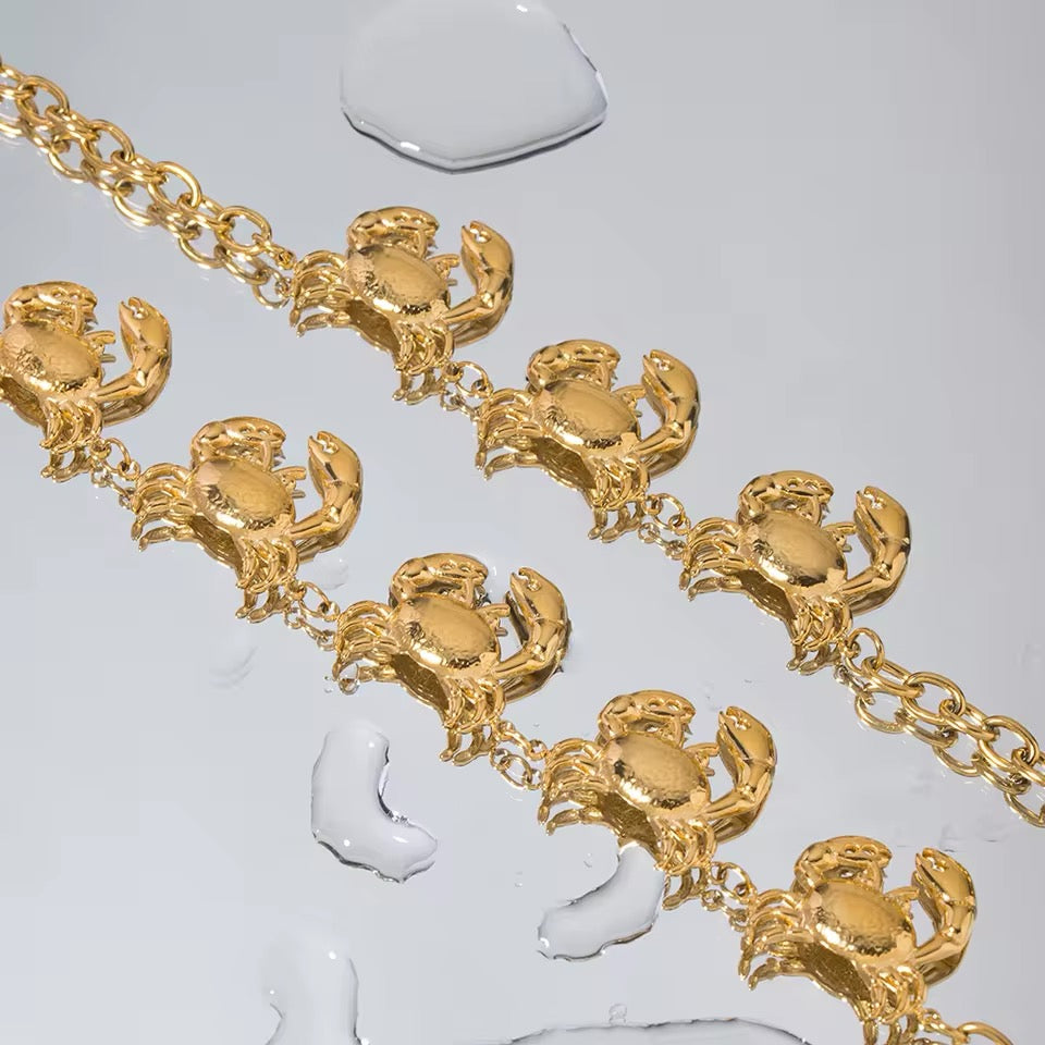 CRABS NECKLACE